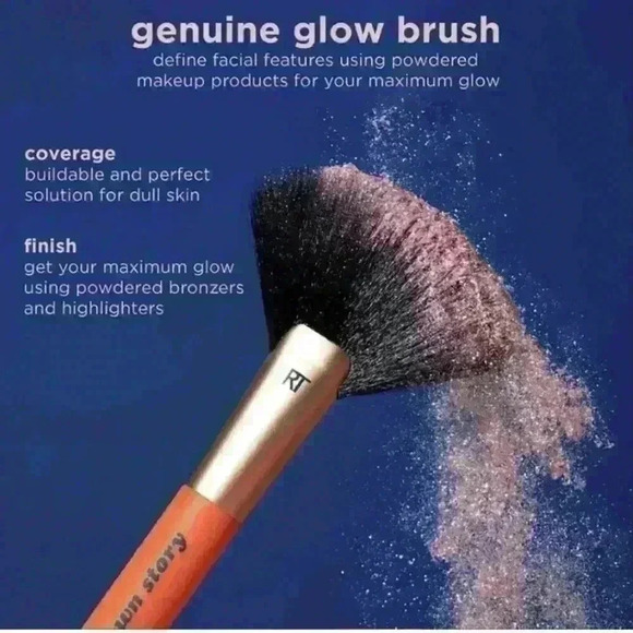 Makeup Brush -Real Techniques x Female Collective Genuine Glow Fan Makeup - Picture 3 of 4